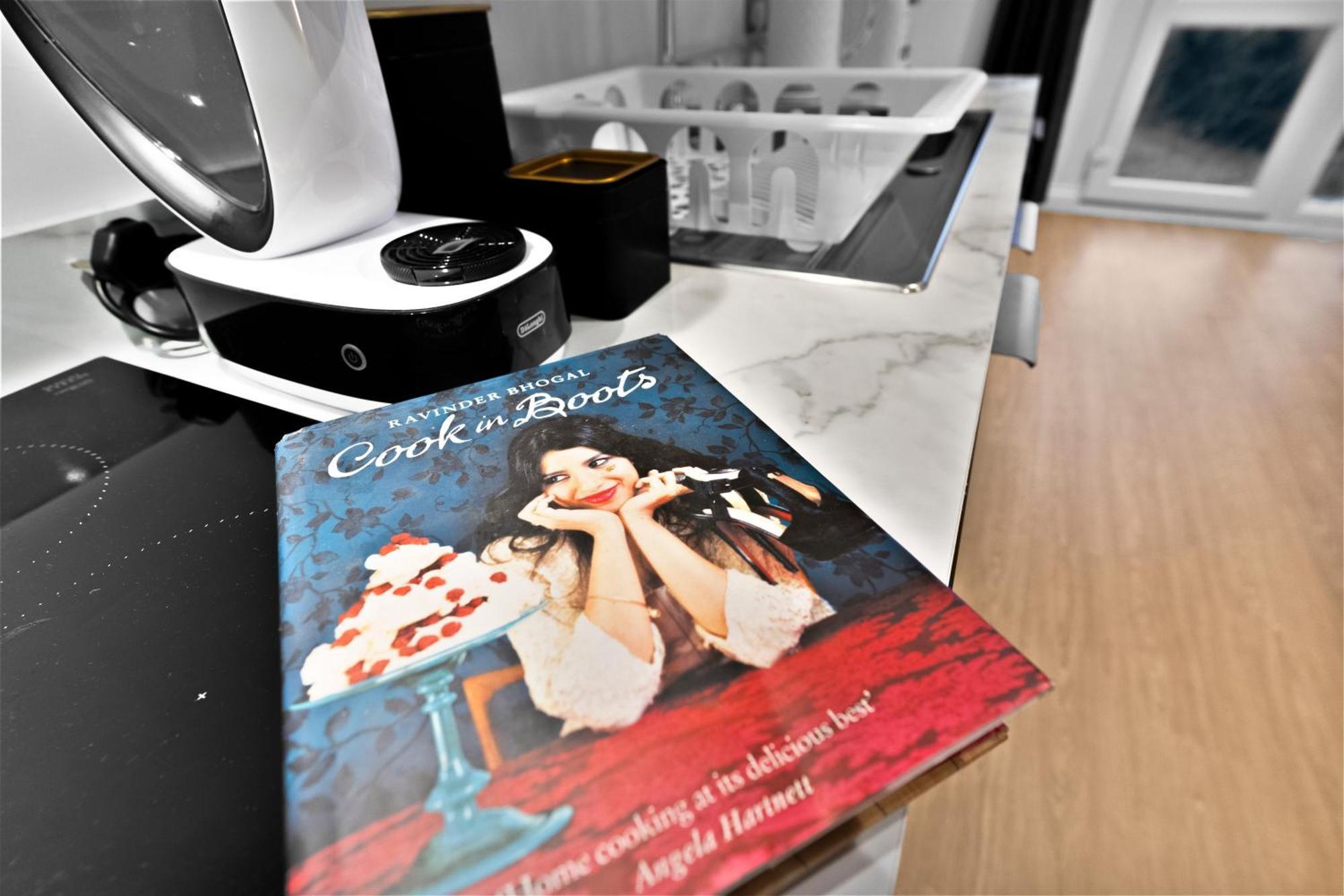 Modern Apartments London With Free Wifi Екстер'єр фото