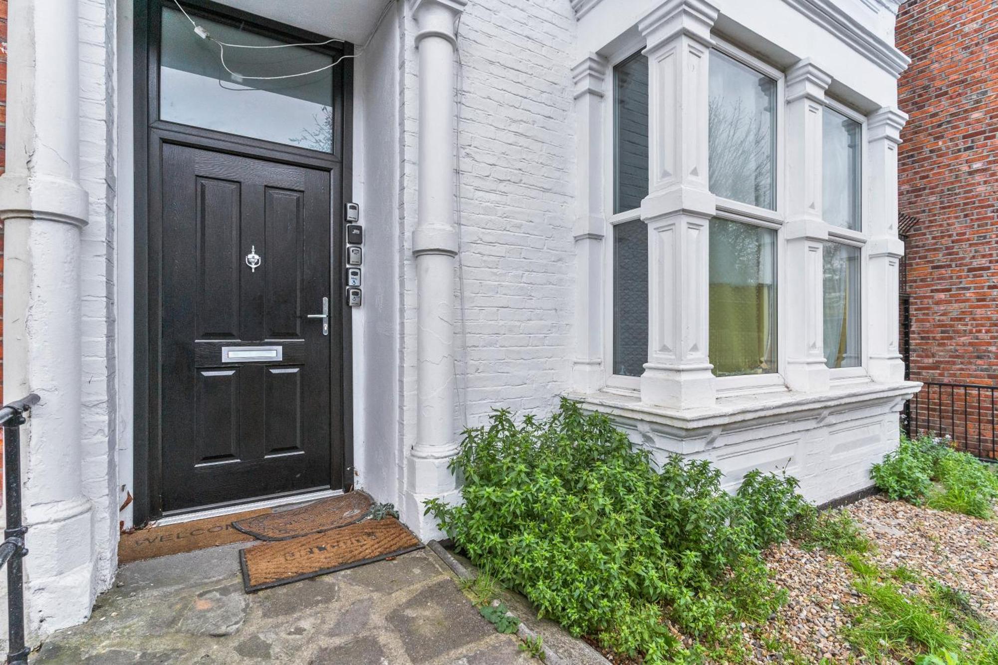 Modern Apartments London With Free Wifi Екстер'єр фото